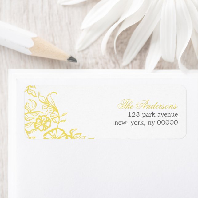 Étiquette Beau Mariage floral jaune et gris (En situation)