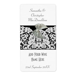 Étiquette Black and white lace wedding wine bottle