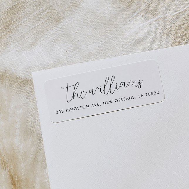 Étiquette Black and White Modern Script Adresse de retour (White script family name return address labels.)