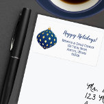 Étiquette Blue Gold Christmas Orament Holiday Adresse<br><div class="desc">Étiquettes d'adresse de retour de vacances avec un élégant ornement de Noël bleu et or et vos détails en lettrage chic. Tout le texte, les polices, les couleurs de police et la couleur arrière - plan peuvent être modifiés, cliquez sur le bouton PERSONNALISER, puis Customisez un lien supplémentaire. invitations et...</div>