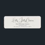 Étiquette Boho Beige Holly Jolly Christmas Adresse de retour<br><div class="desc">Célébrez la saison des fêtes avec cette étiquette d'adresse de retour de Noël beige beige boho. Le script unique et modifiable donne au design une touche chic mais élégante. Son design sobre noir et beige dégage une atmosphère classique et fantaisiste, parfaite pour la saison hivernale. La police design festive minimaliste...</div>