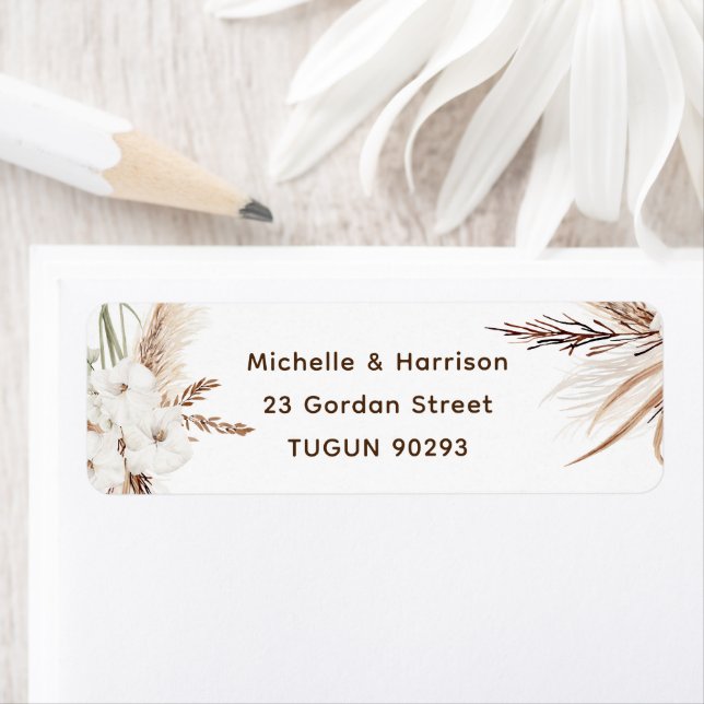 Étiquette Boho moderne blanc Floral Retour Adresse Mariage (En situation)