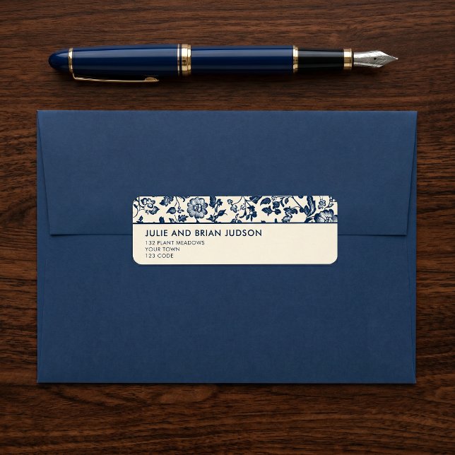 Étiquette Bordure florale Delft bleue et crème pour adresse  (Blue and cream Delft Floral Border return address Label)