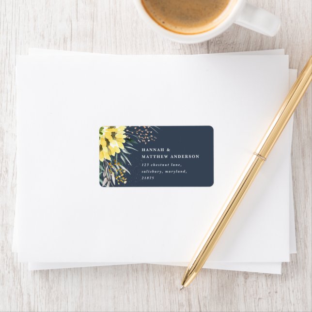 Étiquette Botanical sunflower eucalyptus rustic navy blue (En situation)