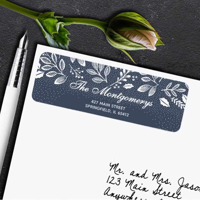 Étiquette Botaniques blanches sur adresse de retour bleue (White botanicals on blue return address labels)