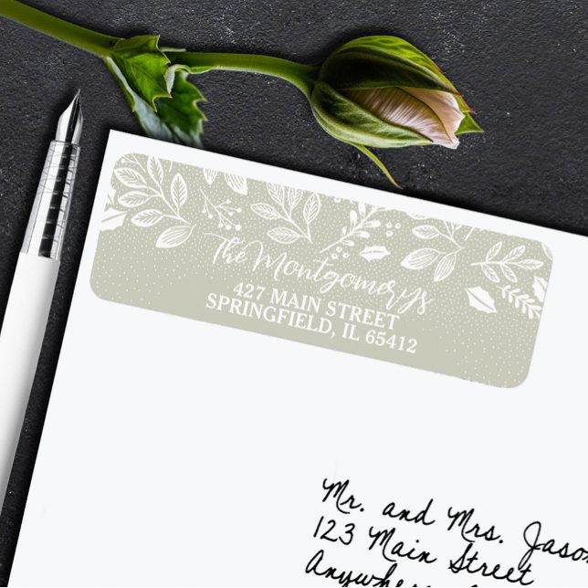 Étiquette Botaniques blanches sur adresse de retour vert sau (White botanicals on sage green return address labels)