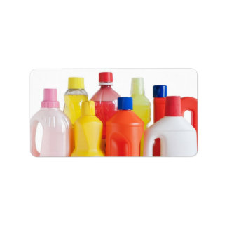 Étiquette bouteilles de détergent en plastique