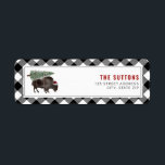 Étiquette Buffalo Bison Père Noël Christmas Tree Plaid<br><div class="desc">Illustration d'un buffle portant un chapeau santa avec un sapin de Noël enneigé attaché au dos. Bordure est noir et blanc motif plaid de buffle.</div>