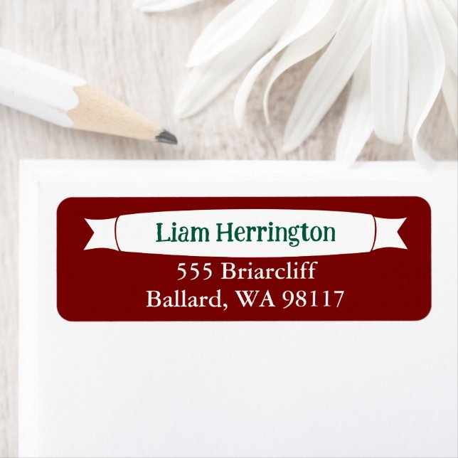 Étiquette Burgundy & Green Address Label with Banner (En situation)