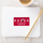 Étiquette cacahuètes | Snoopy Christmas Sweater Snowman<br><div class="desc">Célébrez les fêtes et votre amour des cacahuètes avec ce pull de Noël moche avec Snoopy et une rangée de bonhommes de neige.</div>