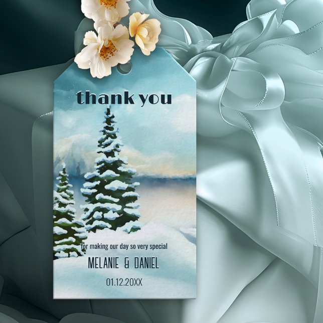 Étiquette cadeau Merci de mariage hivernal (Thank You tag featuring a watercolor painting of a winter wonderland scene)