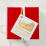 Étiquette-cadeau Retro Vintage Christmas Père Noël Adresse voiture<br><div class="desc">Cette étiquette de faveur de feuille nostalgique présente un design vintage avec une Père Noël joyeuse voyageant dans une voiture à l'ancienne au lieu d'un traîneau. L'adresse est écrite dans une typographie sans-serif simple et propre, tandis que le nom est écrit dans une typographie stylisée avec des vibes rétro. Parfait...</div>