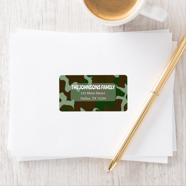 Étiquette Camouflage Green & Dark Brown Return Address Label (En situation)