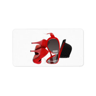 Étiquette Chaussures et verres rouges de casquette de dames
