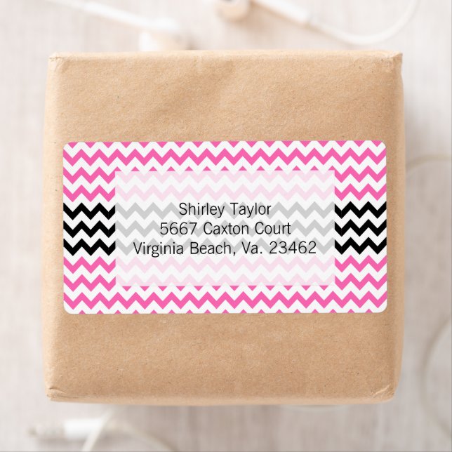 Étiquette Chevron rose et noir par Shirley Taylor (En situation)