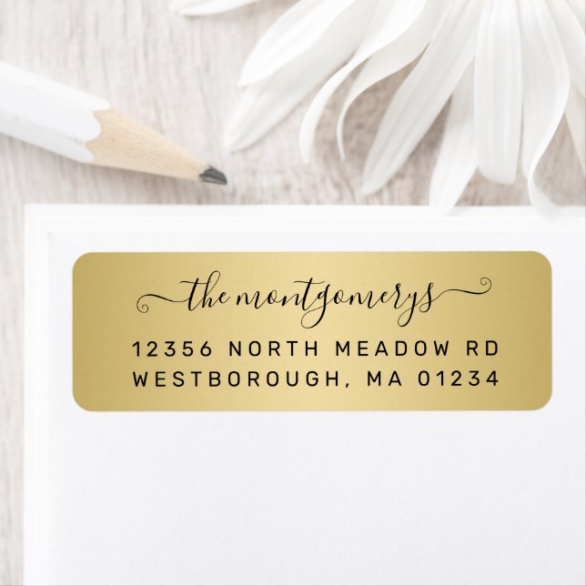 Étiquette Chic Light Gold Black Script Metal Return Address (En situation)