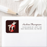 Étiquette Christmas Dogar Cookie Adresse de retour Label<br><div class="desc">Notre délicieux thème de Noël Doe Sugar Cookie Return Address Label présente l'aquarelle illustrant les biscuits à sucre en forme d'un élégant doe décoré de glaçage blanc et d'un beau ruban rouge. Tout le texte peut être mis à jour avec votre propre nom personnalisé et des détails.</div>