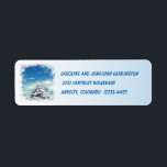 Étiquette Christmas Winter Wonderland Retourner l'adresse Ét<br><div class="desc">Customisez facilement ces étiquettes d'adresse de retour qui présentent une merveilleuse région hivernale ! La tempête de neige est terminée et la paix s'est paisiblement installée sur cette belle scène saisonnière. L'épinette a une couverture de neige blanche, le ciel est un bleu profond avec des nuages bouffants et des branches...</div>
