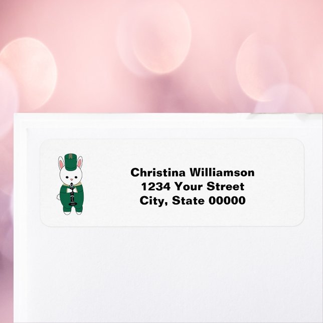 Étiquette Clarinet Band Rabbit Green Adresse de retour (A return address label with a bunny playing the clarinet wearing green & gold.)