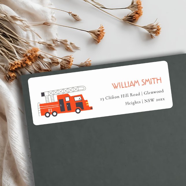 Étiquette Cute Red Firetruck Engine Kids Birthday Address (Créateur téléchargé)