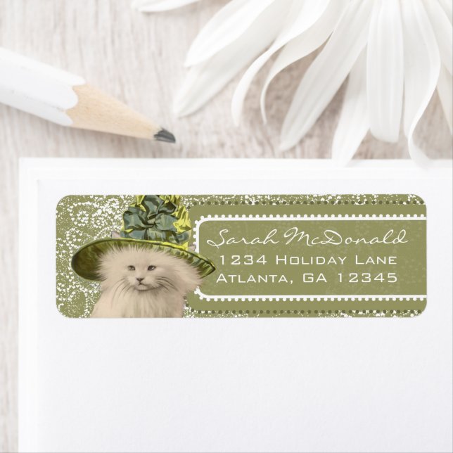 Étiquette Cute Whimsical Vintage Chat Vert Casquette Points  (En situation)
