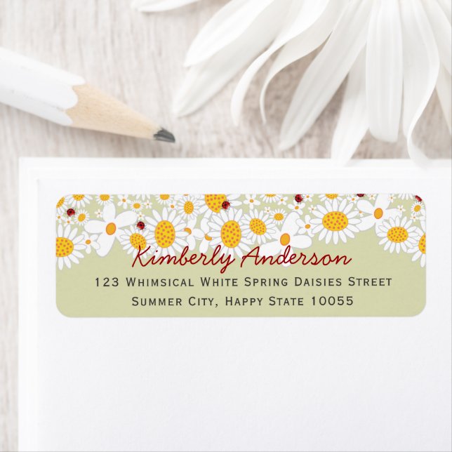 Étiquette Cute White Summer Daisies Anniversaire Adresse de  (En situation)