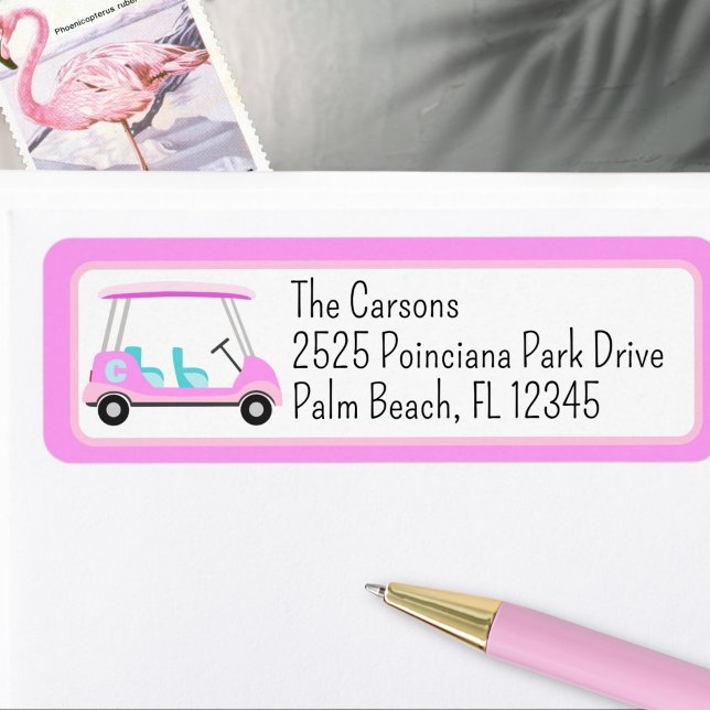 Étiquette d'adresse de retour de chariot de golf r (Cute pink golf cart with monogram return address label.)
