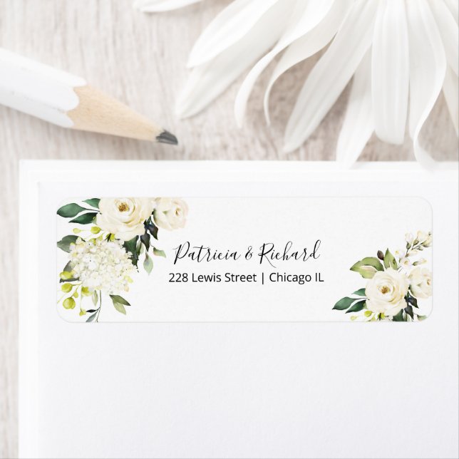 Étiquette d'adresse de retour de mariage floral cr (En situation)