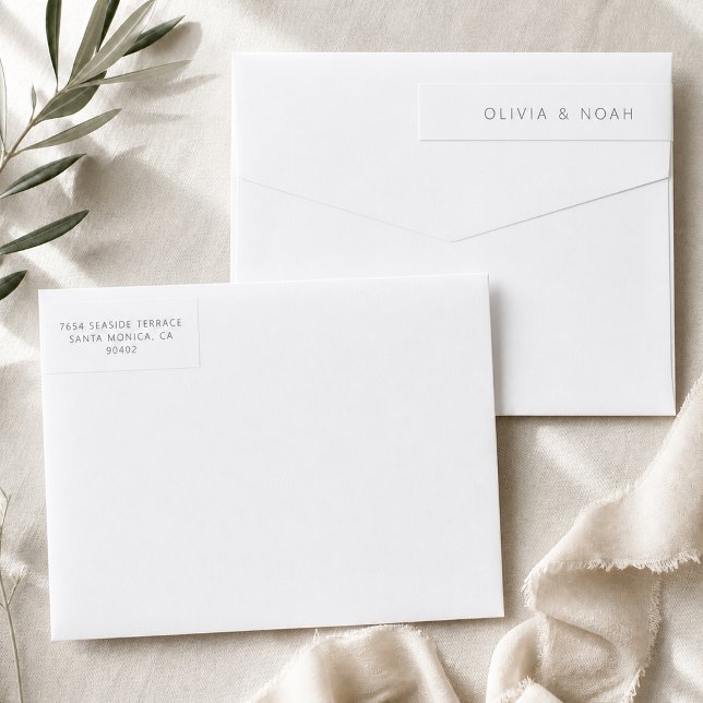 Étiquette d'adresse de retour enveloppante pour ma (Modern Wedding Wrap Around Return Address Label displayed on white envelopes)