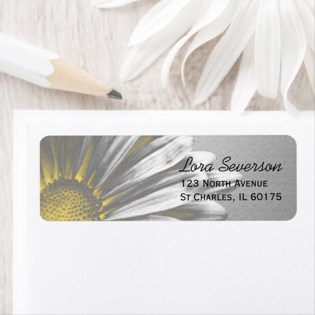 Étiquette d'adresse de retour Floral Jaune (En situation)