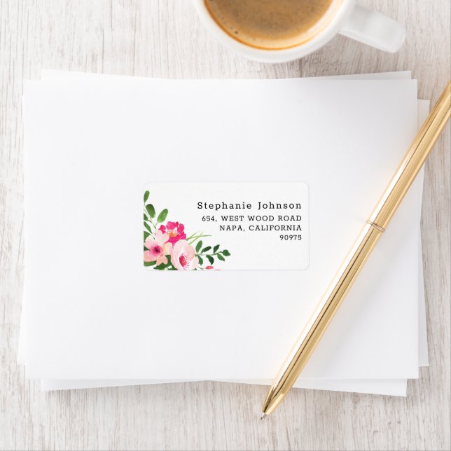Étiquette d'adresse de retour florale aquarelle ro (En situation)