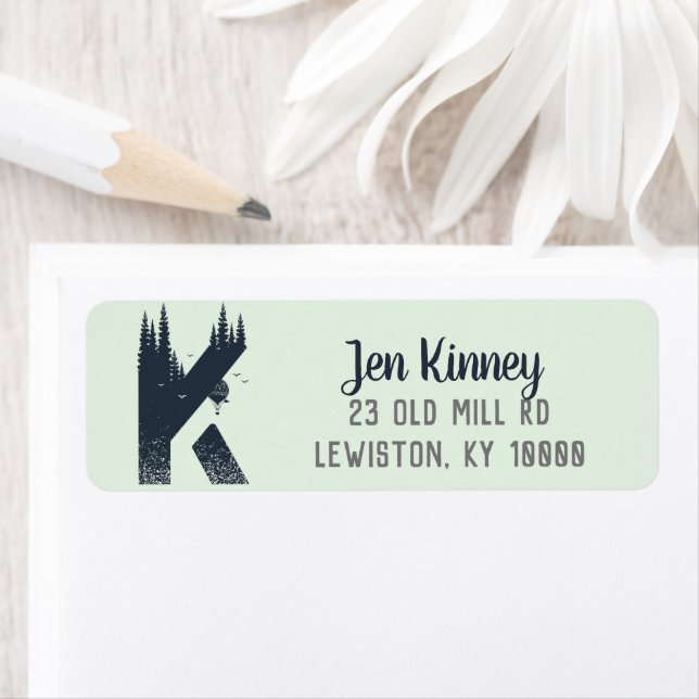 Étiquette d'adresse de retour Monogramme 'K' de Wi (En situation)