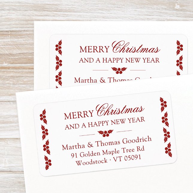 Étiquette d'adresse de retour Noël Holly Rouge Écr (Elegant script, red and white Merry Christmas return address label with Holly, Ilex design elements.)