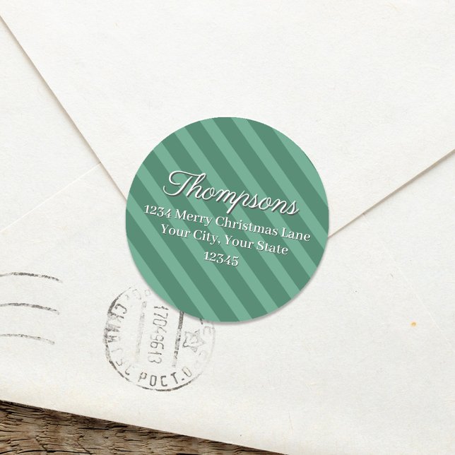 Étiquette d'adresse de retour rayée verte (Green striped return address label. )