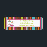 Étiquette d'adresse de retour Snowman moderne de .<br><div class="desc">Ce chic personnalisé de taille .75"x2.25" et tendance Snowman moderne Stick On Return Address Label est à la fois tendance et chic. Ils sont imprimés sur des étiquettes Avery® à l'aide d'une technologie d'impression couleur fond à fond blanc. Imprimé sur des feuilles de 8, 5 po x 11 po qui...</div>