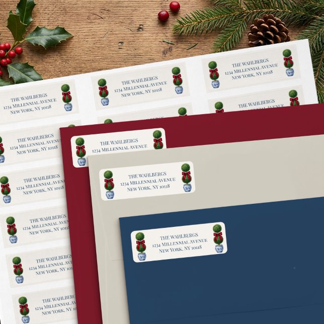 Étiquette d'adresse de vacances avec topiaire en p (Return Address Labels from Grandmillenial Topiary Chinoiserie Christmas Collection by Darling & May)