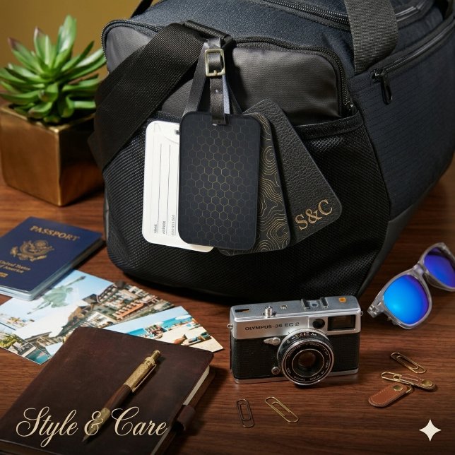 Étiquette de bagage à motif hexagonal noir et or é (Elegant Black Gold Hexagonal Pattern Luggage Tag)