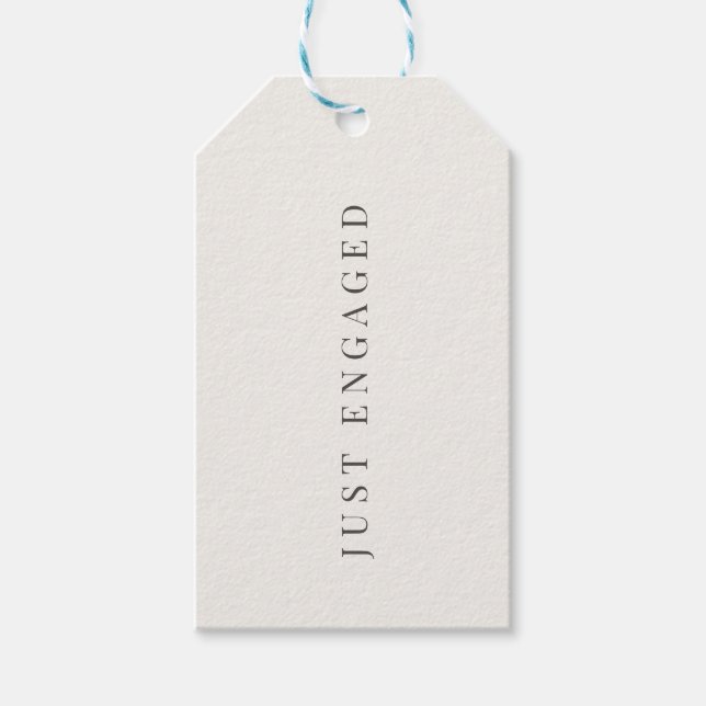 Étiquette de cadeau « Juste fiancés » minimaliste  (Devant)