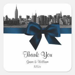 Étiquette de faveur de ciel de New York en noir et