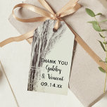 Étiquette de mariage rural d'orge séchée Favor<br><div class="desc">Merci à vos invités d'avoir assisté à votre décontractée fête de mariage, fête de grange ou réception de mariage dans un ranch rural lorsque vous joignez le charmant Dried Barley in Milk Bottle Country Farm Wedding Favor Tag à leur faveur de fête. Ces étiquettes de faveur rustique chic et informelle...</div>
