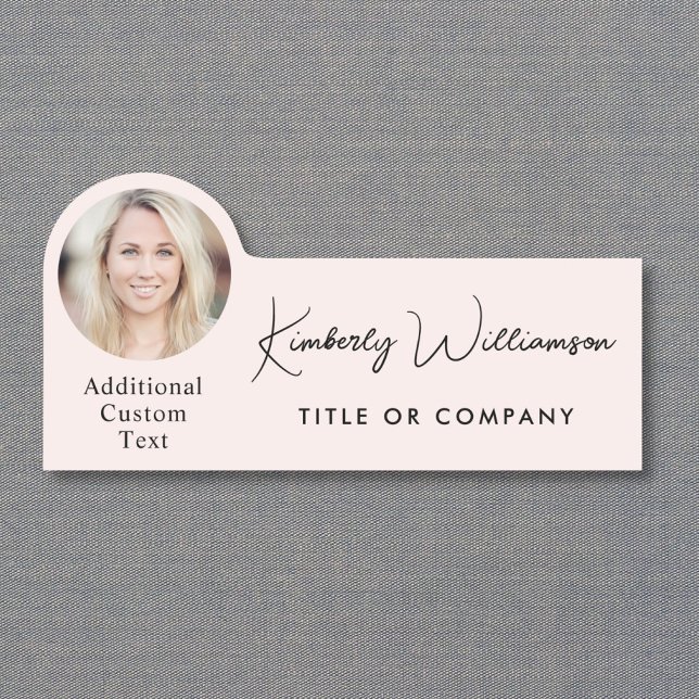 Étiquette de photo rose Chic Script Professionnel (Chic Script Professional Pink Photo Name Tag)