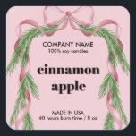 Étiquette de produit Pink Christmas Ribbon Wreath<br><div class="desc">Emballez vos bougies de Noël faites main dans des bocaux avec cette belle couronne de Noël dessinée à la main avec des étiquettes de ruban rose</div>
