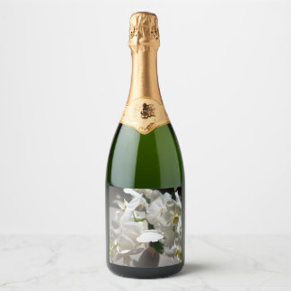 Étiquette de vin florale à fleurs blanches