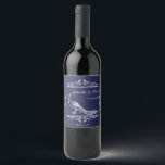 Étiquette de vin Mariage de la marine Peacock<br><div class="desc">Personnalisez un étiquette de vin unique pour votre réception de mariage avec un Étiquette de vin Mariage Navy Peacock Flourish. Le design Étiquette du vin est orné d'un élégant paon orné de fleurs. Personnalisez avec les noms du marié et de la mariée avec la date du mariage. Papier à lettres...</div>