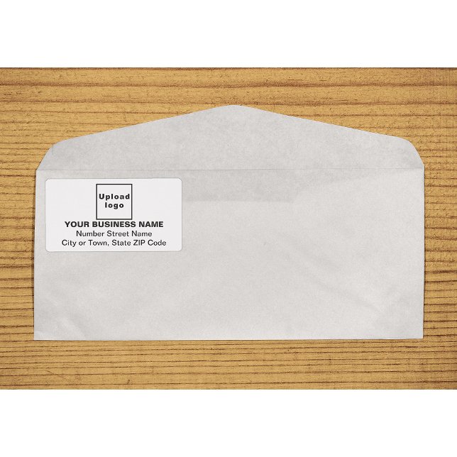 Étiquette d'expédition blanche pour entreprises al (Center aligned business white shipping label on envelope)