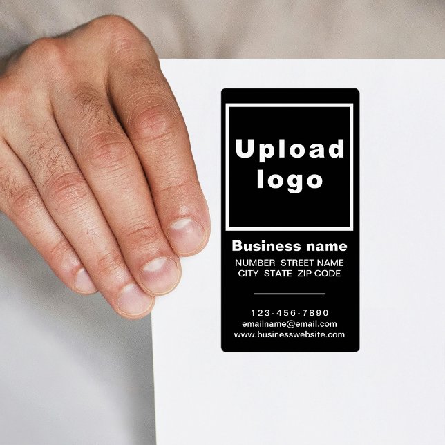 Étiquette d'expédition de portrait noir de marque  (Black portrait shipping label with your business brand)