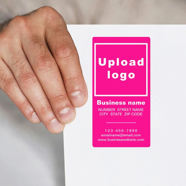 Étiquette d'expédition de portrait rose de marque  (Pink portrait shipping label with your business brand)