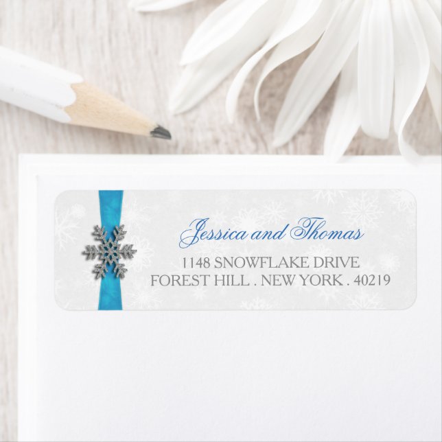 Étiquette Diamante Snowflake & Blue Ribbon Mariage d'hiver (En situation)
