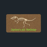 Étiquette Dinosaur Bones Anniversaire de enfant Party Person<br><div class="desc">Sticker étiquettes pour que la fête favorise et des sacs cadeaux de cette fouille de dinosaures fête d'anniversaire thématique! Ce design a un squelette de dinosaure légèrement basé sur le velociraptor contre un arrière - plan de texture de saleté.Personnalisez facilement avec votre message de fête.</div>