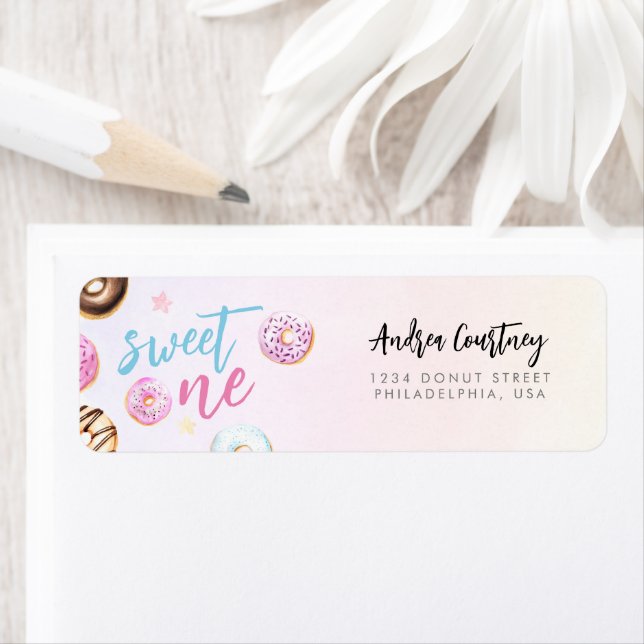 Étiquette Donut Sweet One Rose and Blue Girl Premier anniver (En situation)